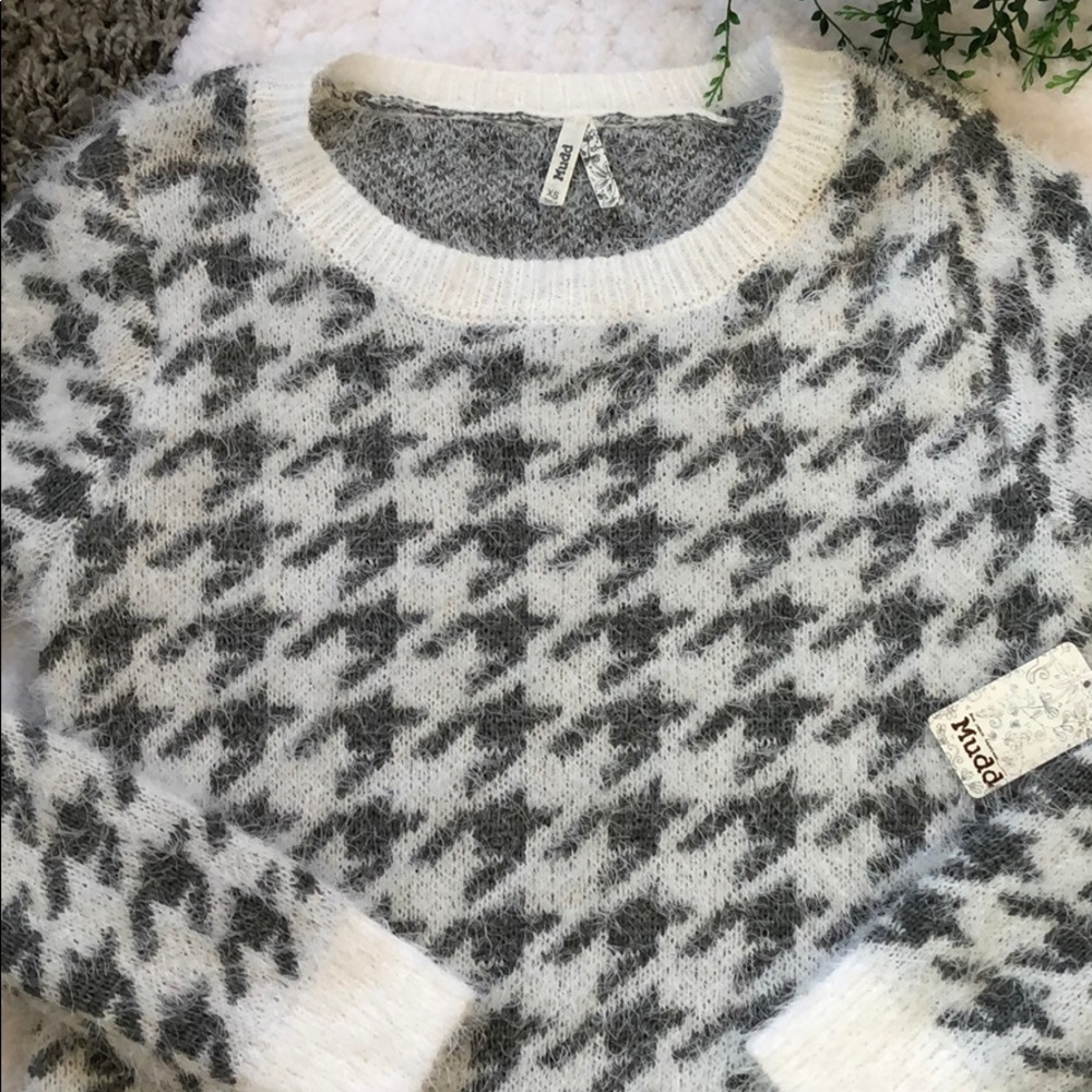 Mudd sweater